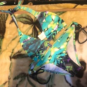 Roxy Bikini top and bottom set